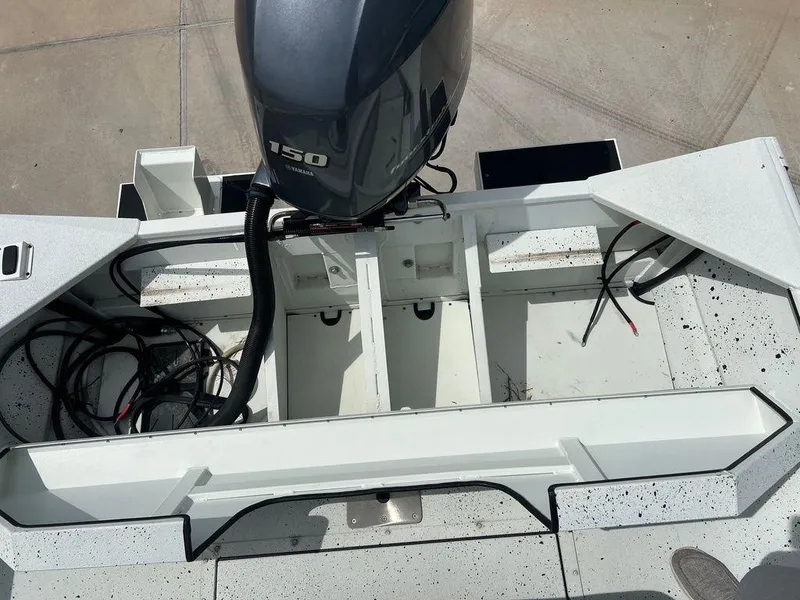 Slide: The Image of SeaArk 2072 FXT DLX CC 2024 - 33