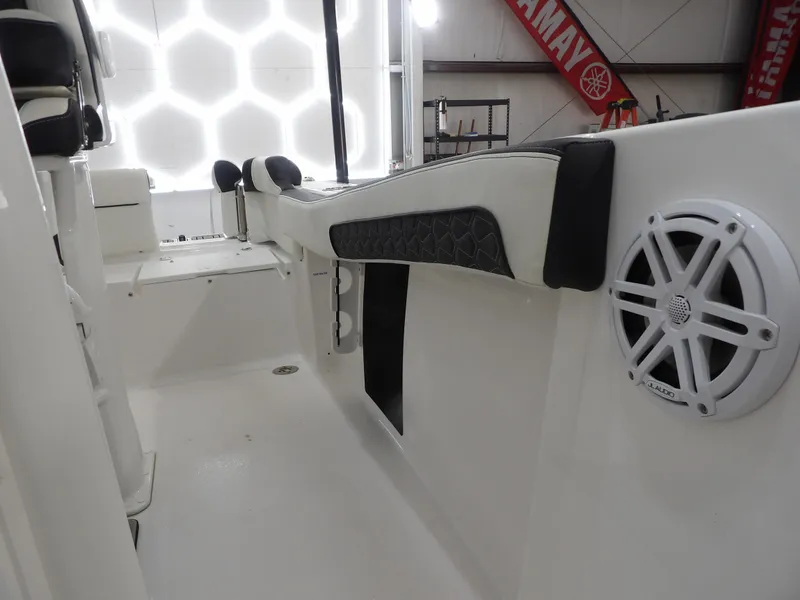 Slide: The Image of Tidewater 210 LXF 2025 - 13