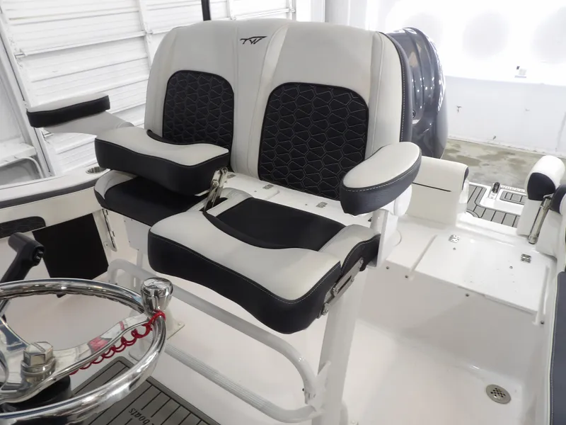 Slide: The Image of Tidewater 210 LXF 2025 - 15