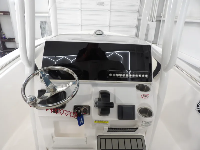 Slide: The Image of Tidewater 210 LXF 2025 - 16