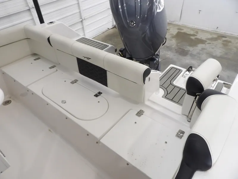 Slide: The Image of Tidewater 210 LXF 2025 - 19