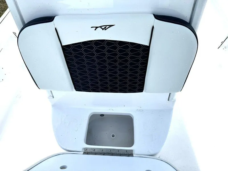 Slide: The Image of Tidewater 2410 Bay Max 2025 - 14