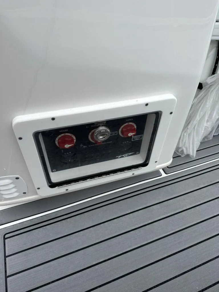 Slide: The Image of Tidewater 2700 Carolina Bay 2024 - 17