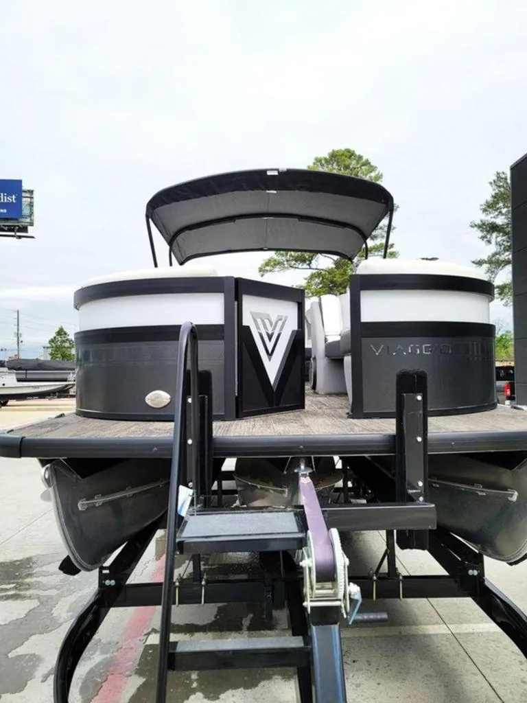 Slide: The Image of Viaggio D23Q 2023 - 9