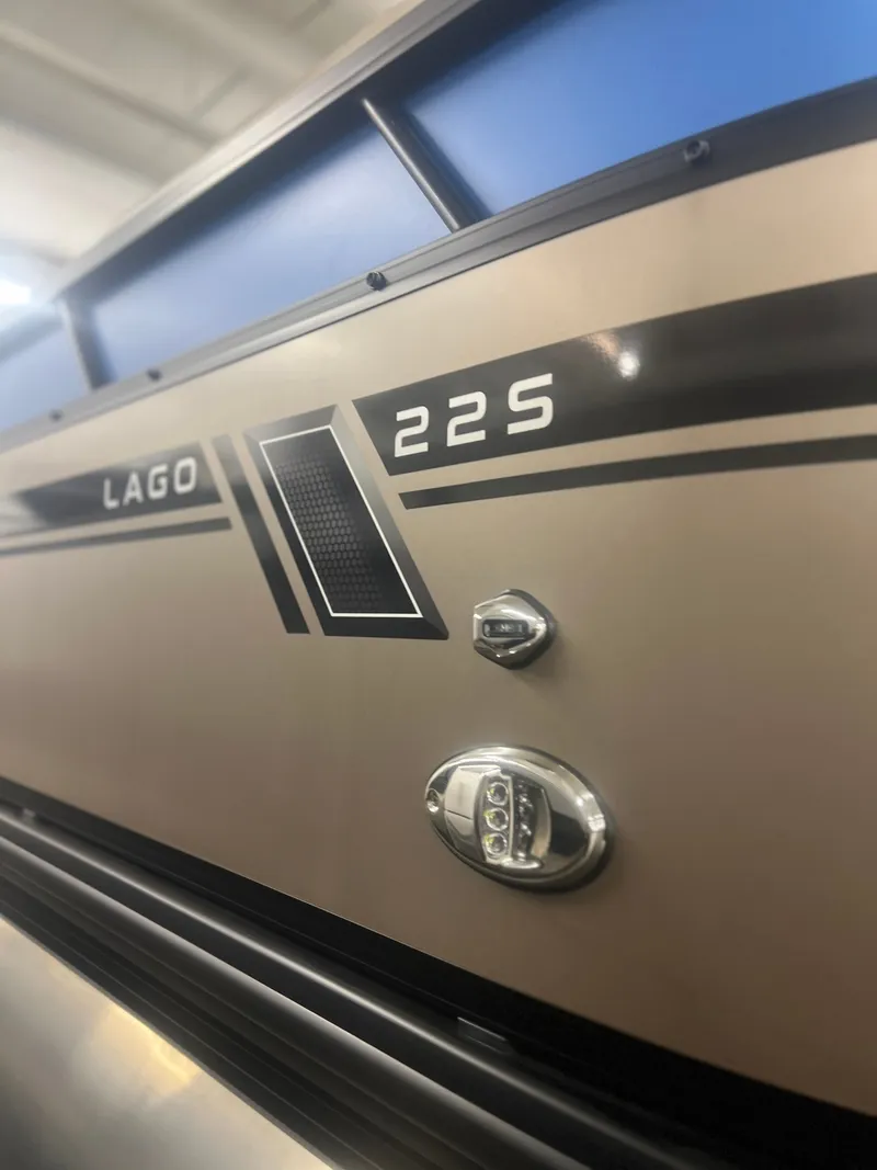 Slide: The Image of Viaggio L22S 2023 - 10