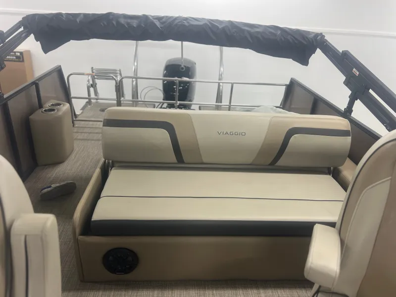 Slide: The Image of Viaggio L22S 2023 - 19