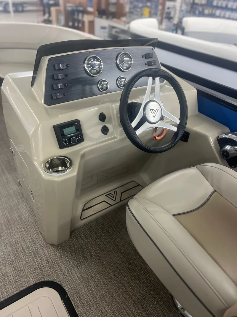 Slide: The Image of Viaggio L22S 2023 - 22