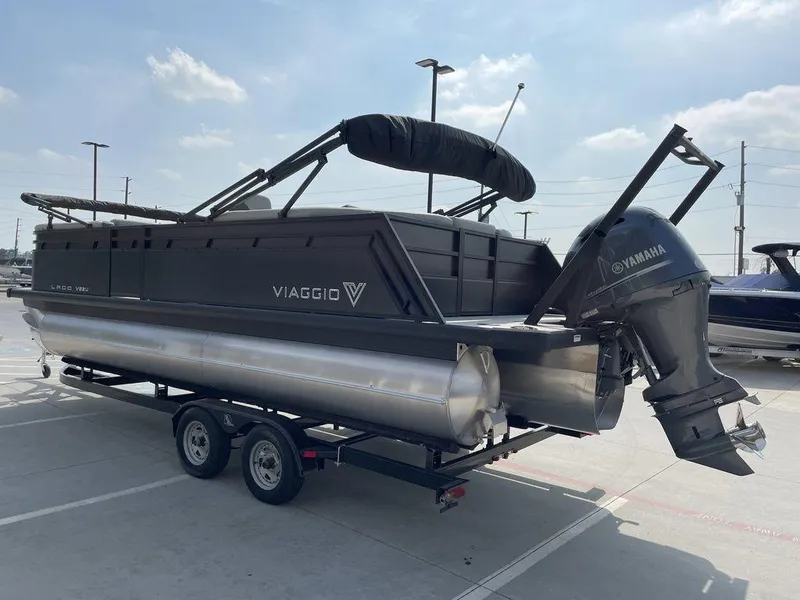 Slide: The Image of 2024 Viaggio V22U pontoon boat with Yamaha motor on trailer. - 7