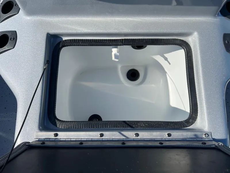 Slide: The Image of Xpress XP18CC 2025 - 20