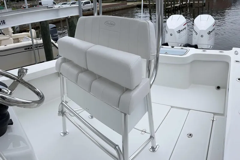 Slide: The Image of Pair Customs, Pair Marine, Pair Marine 27, Pair Center Console, 27 center Console, Sea Hunt, Parker, Sea Pro, Regulator - 8