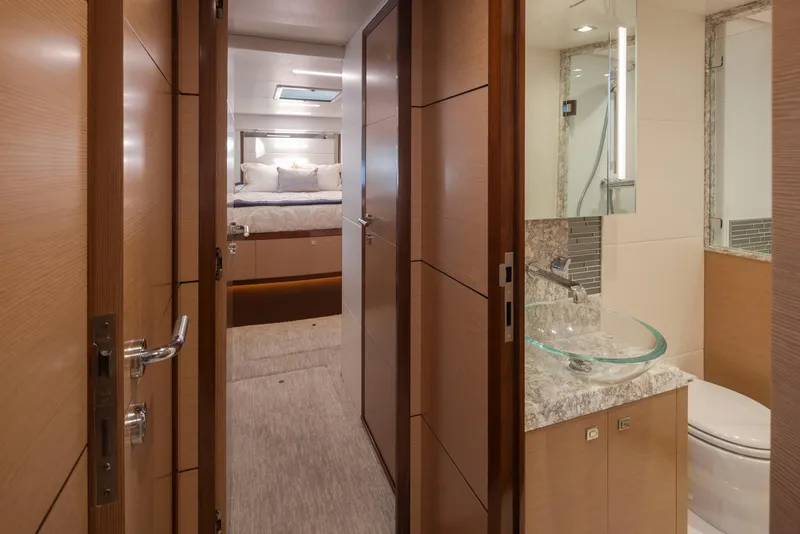 Slide: The Image of Ocean Alexander 70E Motoryacht 2020 - 52