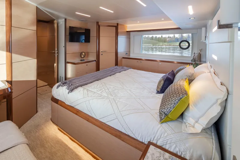Slide: The Image of Ocean Alexander 70E Motoryacht 2020 - 54