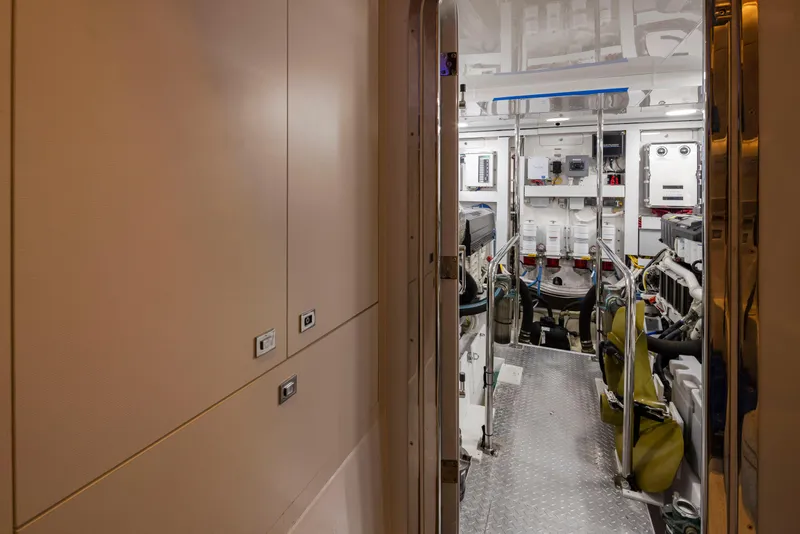 Slide: The Image of Ocean Alexander 70E Motoryacht 2020 - 61