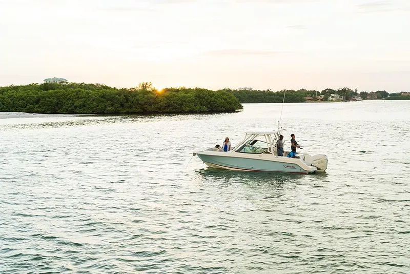 Slide: The Image of 2023-Boston-Whaler-240-Vantage-MarineMax - 32