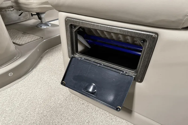 Slide: The Image of Premier 235 Grand Majestic 2008 - 37