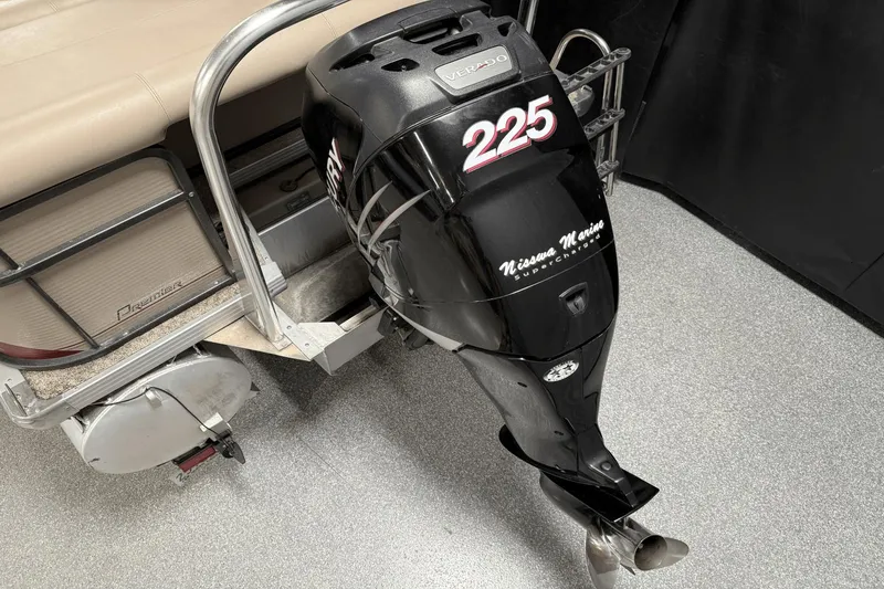 Slide: The Image of Premier 235 Grand Majestic 2008 - 88