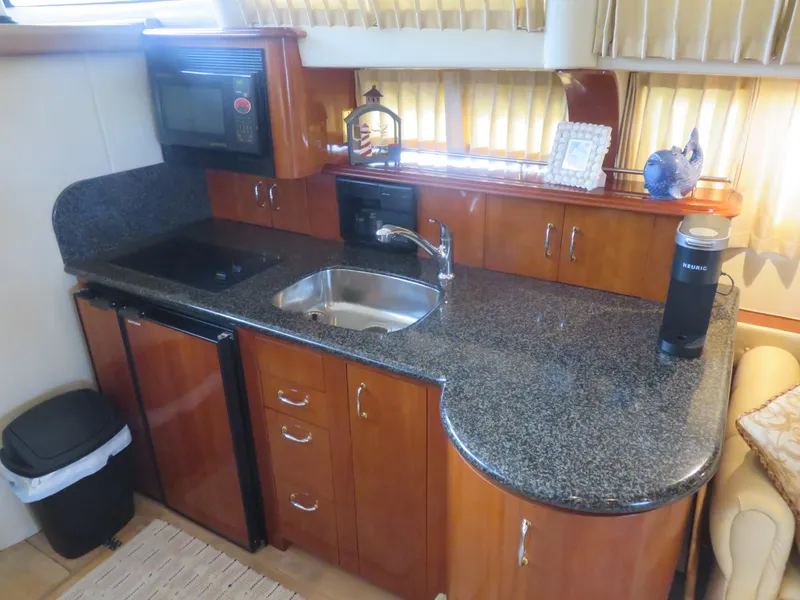 Slide: The Image of Carver 420 Mariner 2004 - 12