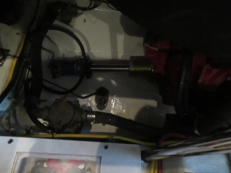 Slide: The Image of Carver 420 Mariner 2004 - 5