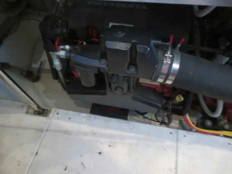 Slide: The Image of Carver 420 Mariner 2004 - 7