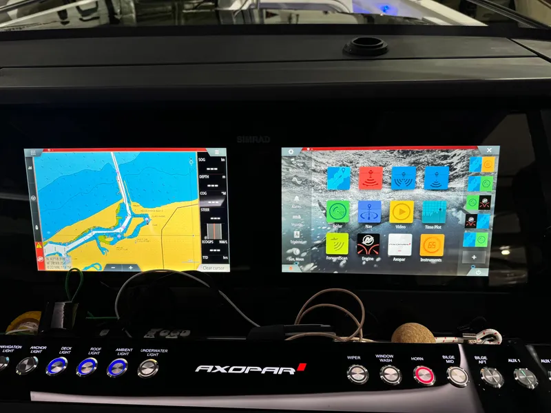 Slide: The Image of Axopar 37 XC Cross Cabin 2020 - 52