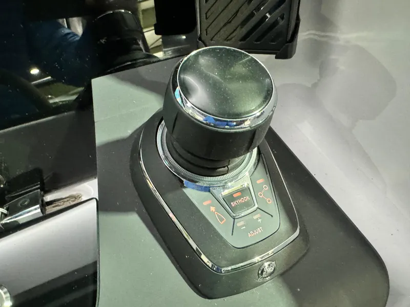 Slide: The Image of Axopar 37 XC Cross Cabin 2020 - 60