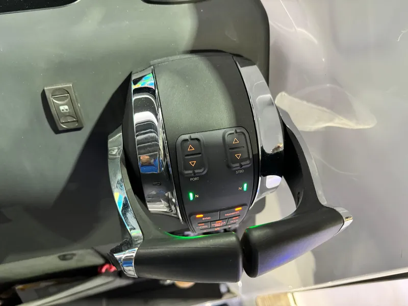 Slide: The Image of Axopar 37 XC Cross Cabin 2020 - 61