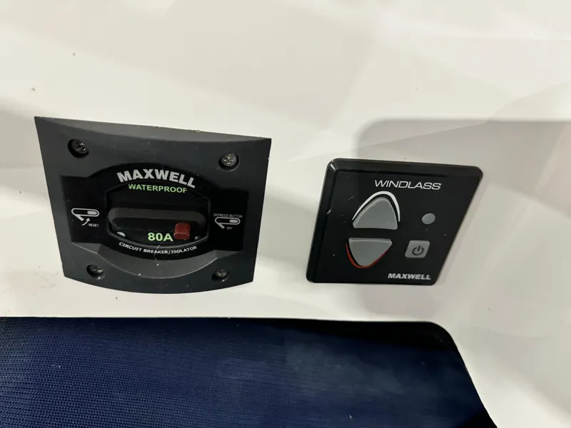 Slide: The Image of Axopar 37 XC Cross Cabin 2020 - 94