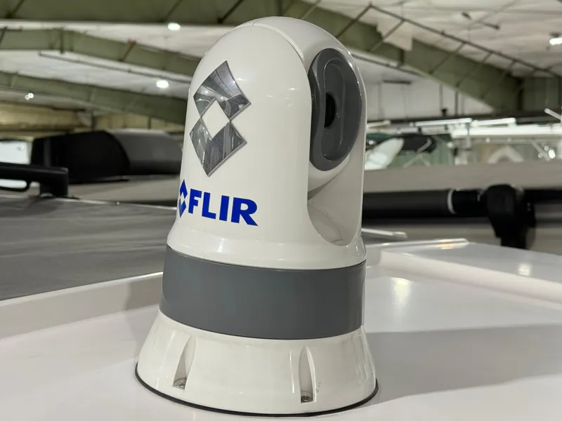 Slide: The Image of Axopar 37 XC Cross Cabin 2020 - 99