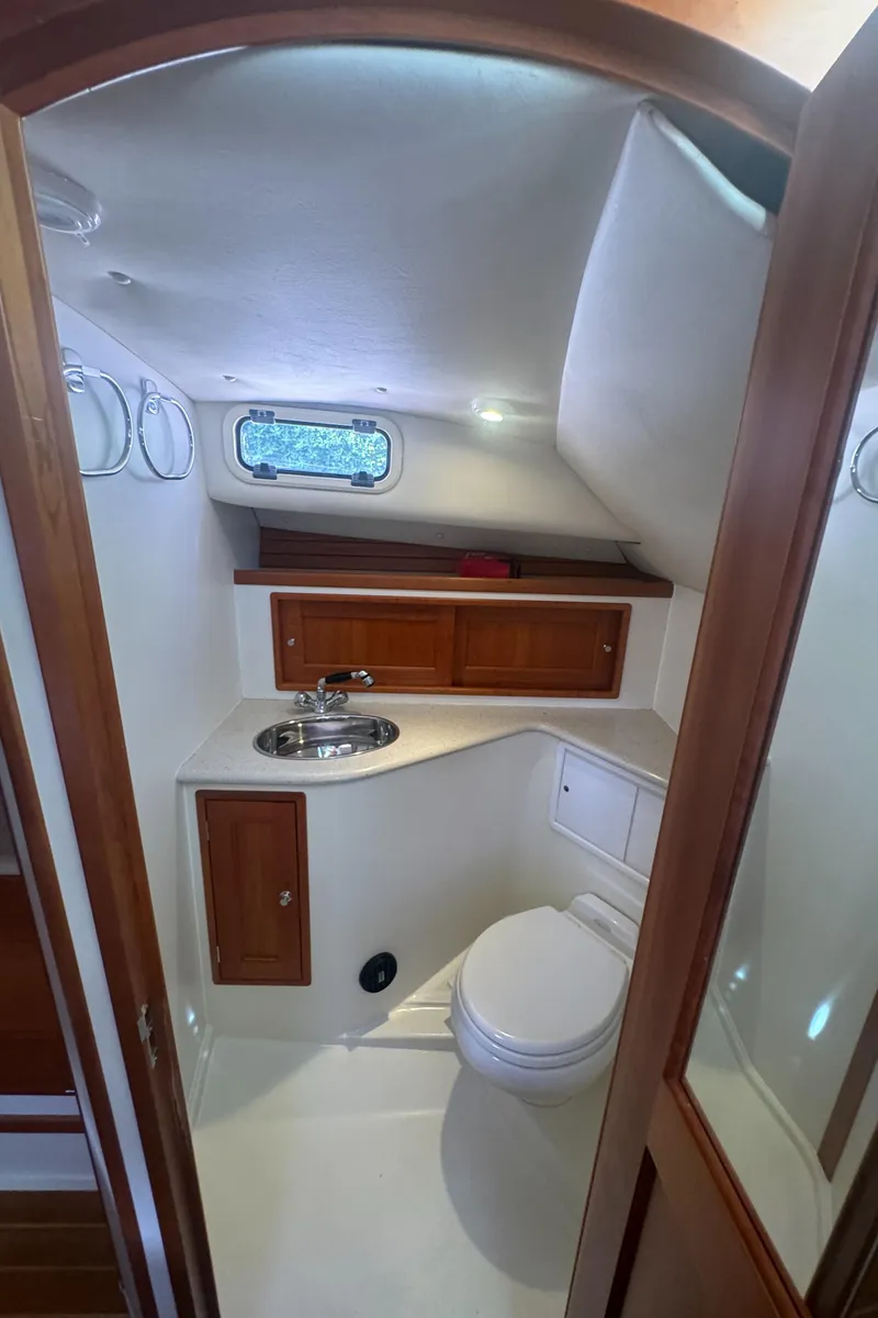 Slide: The Image of Accomodating Head - 14