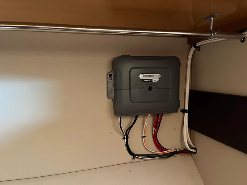 Slide: The Image of Fountaine Pajot Mahe 36 Evolution 2010 - 43