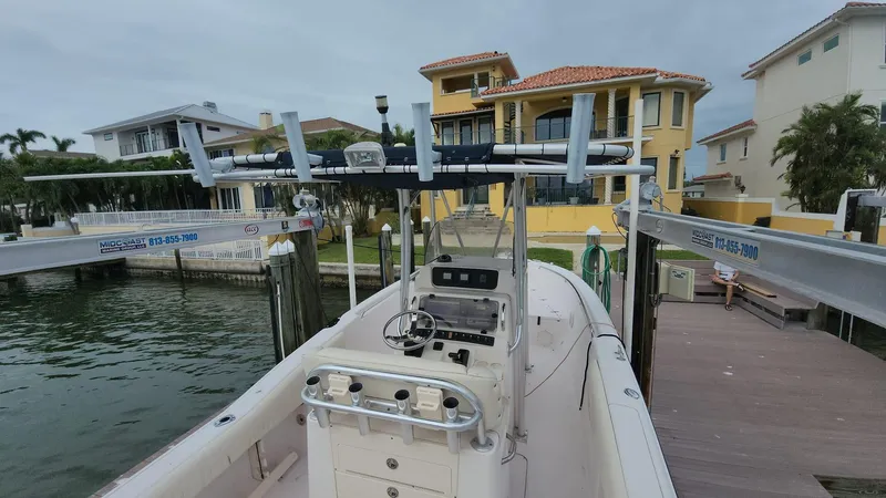 Slide: The Image of Grady-White Advance 257 2008 - 50