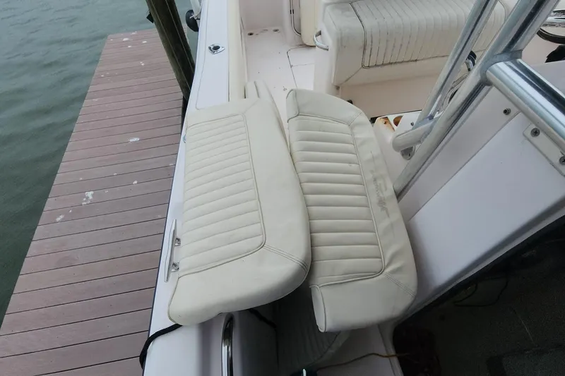 Slide: The Image of Grady-White Advance 257 2008 - 51