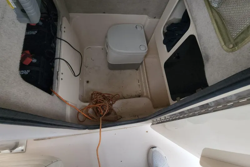 Slide: The Image of Grady-White Advance 257 2008 - 52