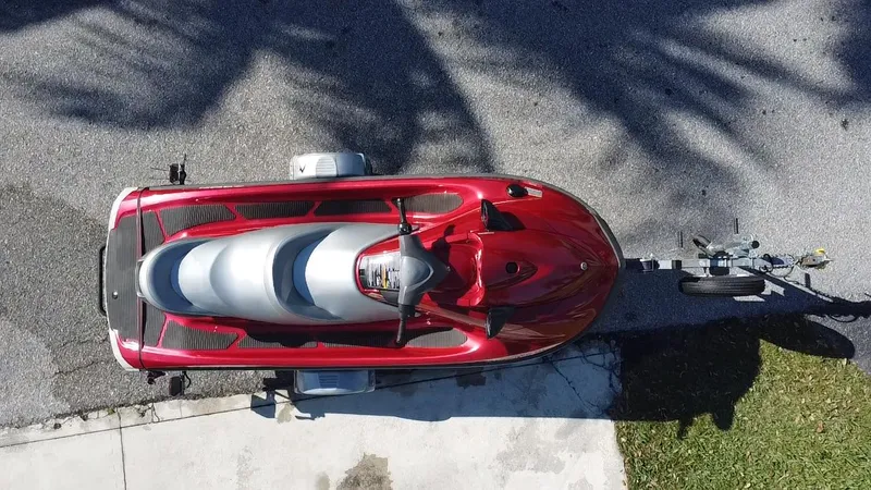 Slide: The Image of Overhead view of a 2014 Yamaha WaveRunner VX Cruiser on a trailer. - 5