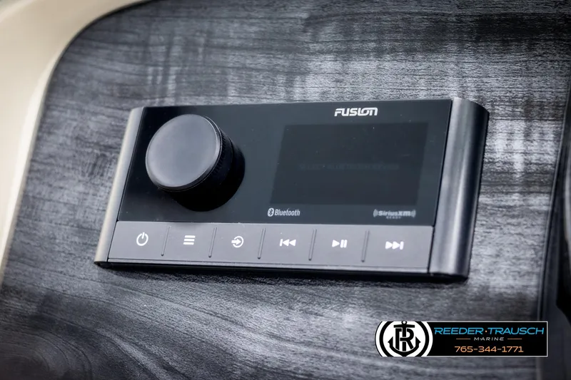 Slide: The Image of Fusion marine audio system on Avalon LSZ CRB 2025 boat dashboard. - 34