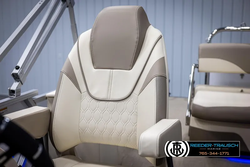 Slide: The Image of Luxurious 2025 Avalon LSZ CRB boat seat with elegant beige and cream design. - 38