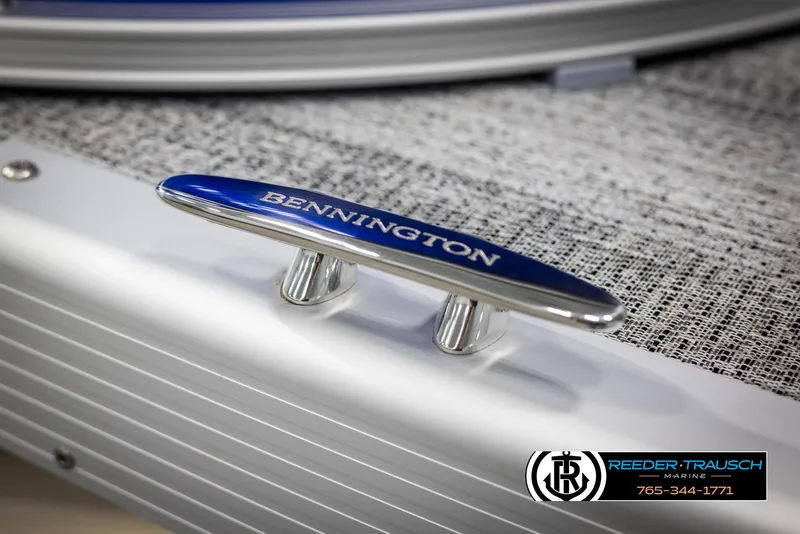 Slide: The Image of 2025 Bennington 21 SSRSE boat cleat with logo, Reeder-Trausch Marine branding. - 43
