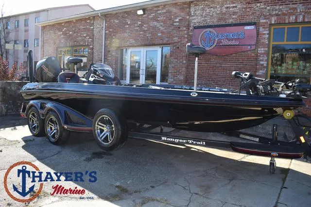 Slide: The Image of 2021 Ranger Z520L boat at Thayer's Marine dealership. - 46
