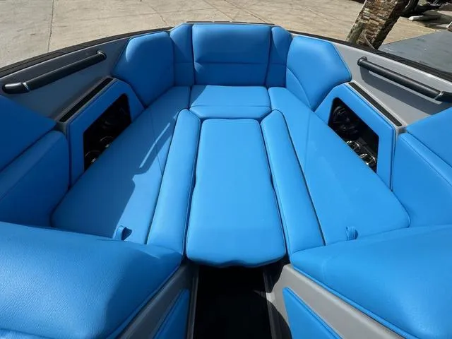 Slide: The Image of Moomba Craz 2025 - 17