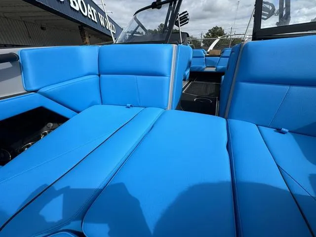 Slide: The Image of Moomba Craz 2025 - 19