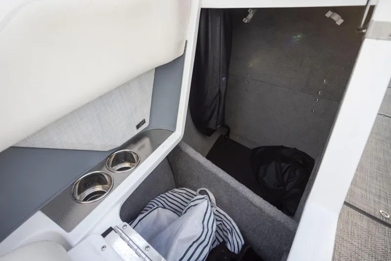 Slide: The Image of Foredeck Storage - 25
