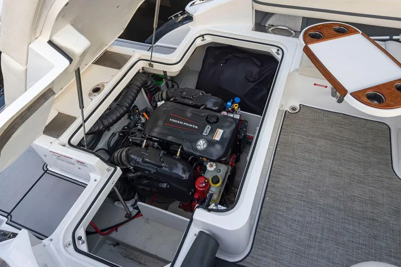 Slide: The Image of Engine Compartment - 28