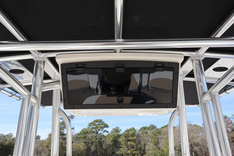 Slide: The Image of Bulls Bay 200 Center Console 2026 - 14