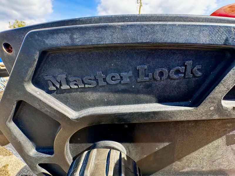 Slide: The Image of Close-up of Master Lock on 2016 REAL X Model R32X trailer. - 21