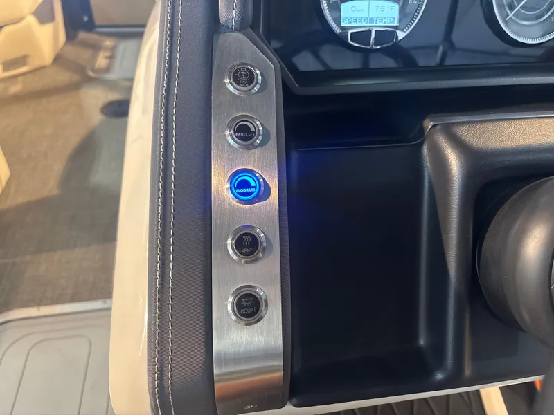 Slide: The Image of Barletta Lusso 23UC 2025 - 13