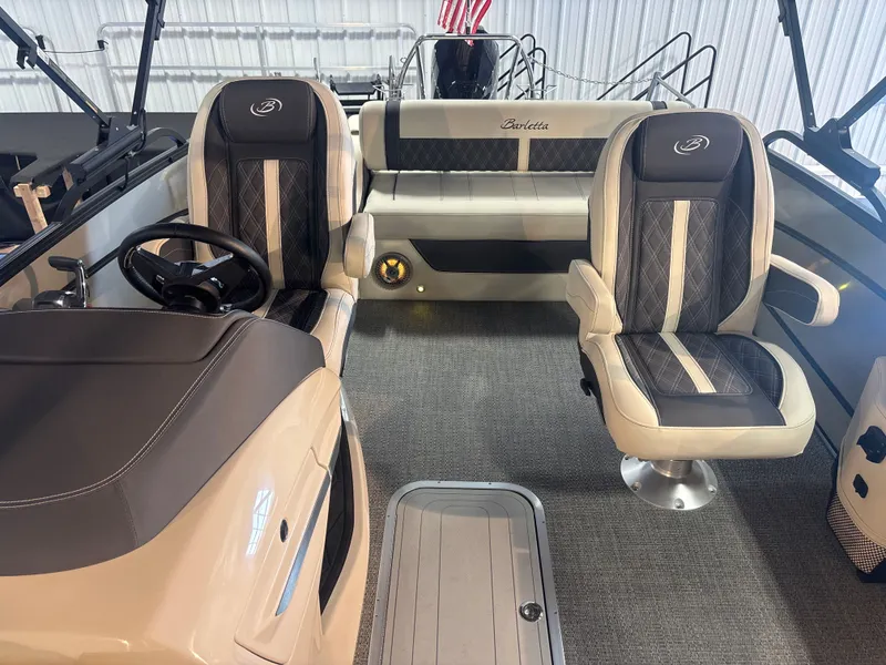 Slide: The Image of Barletta Lusso 23UC 2025 - 9