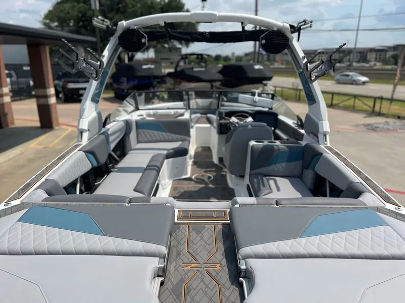 Slide: The Image of Tigé Z3 2025 - 11