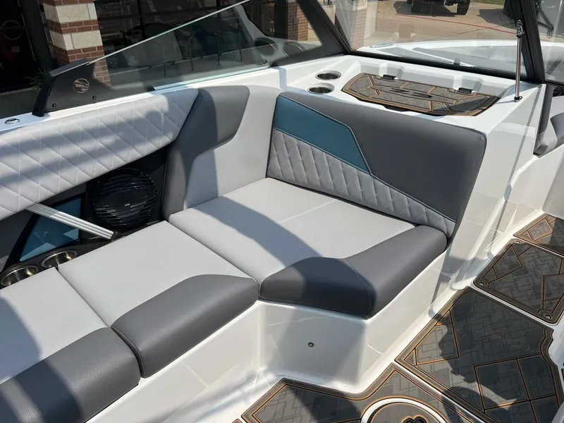 Slide: The Image of Tigé Z3 2025 - 15