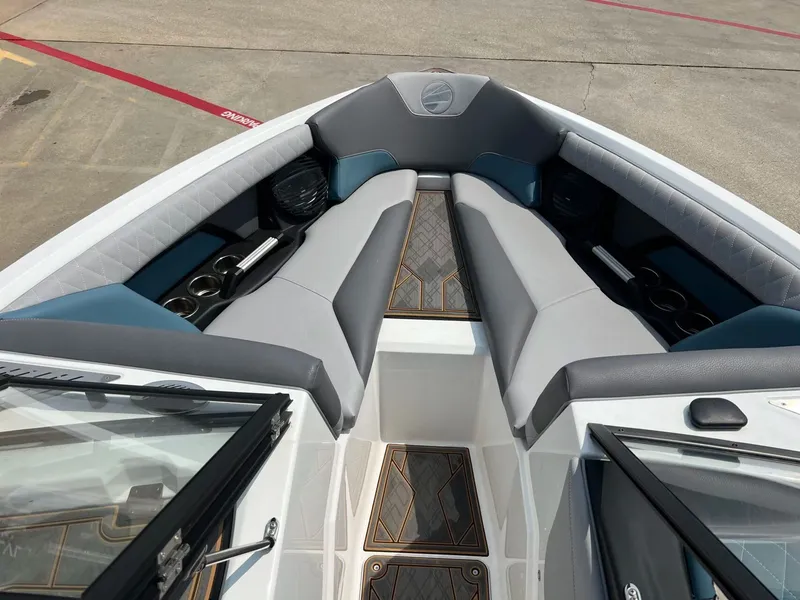 Slide: The Image of Tigé Z3 2025 - 16