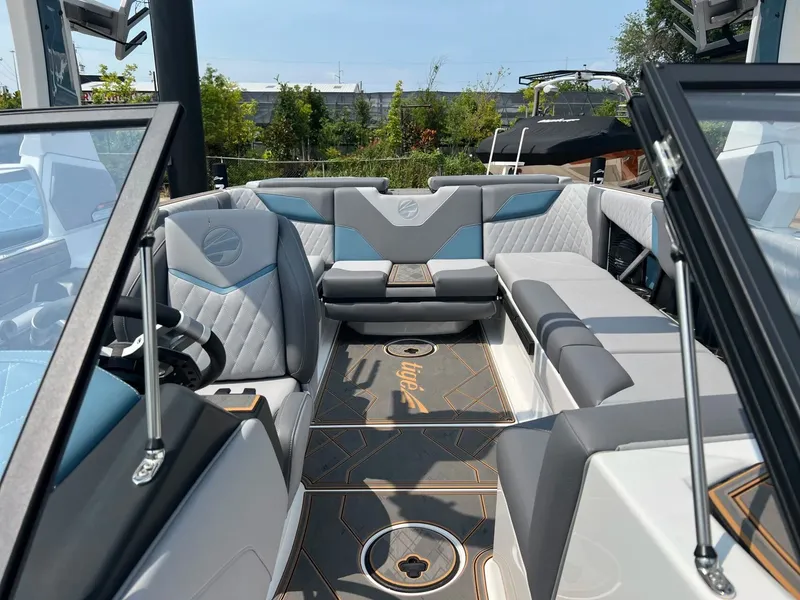 Slide: The Image of Tigé Z3 2025 - 18